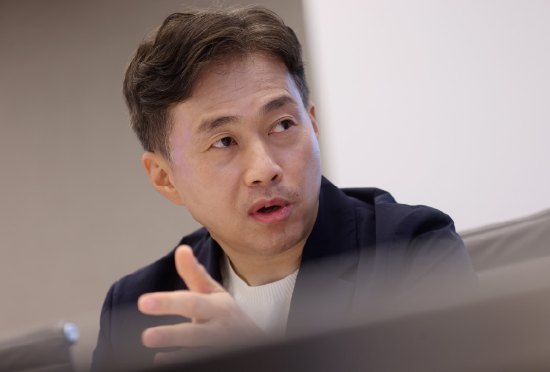 SK海力士登陆纳斯达克 押注AI打破芯片兴衰周期