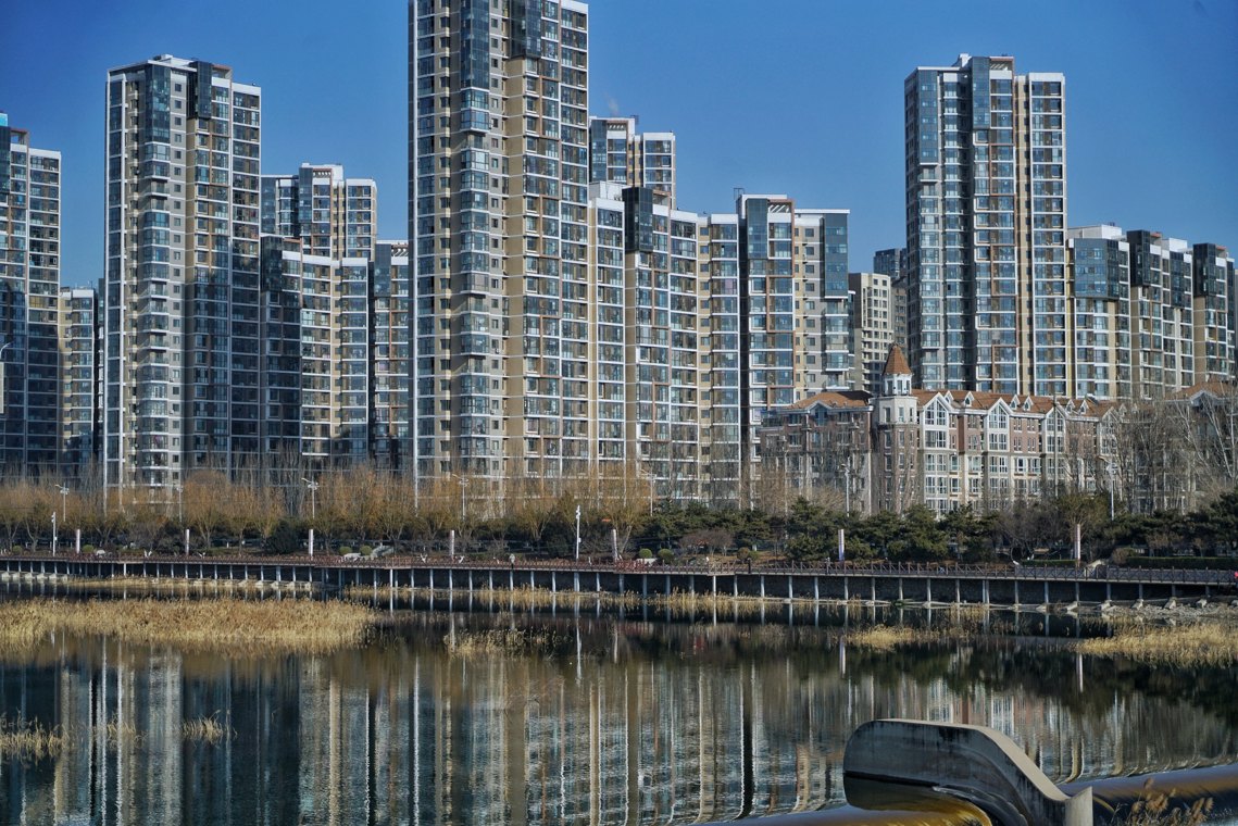 上半年超560条政策稳楼市,新房二手房等来库存“拐点”